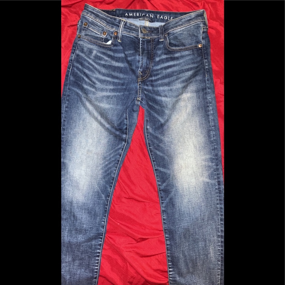 American Eagle blue jeans
